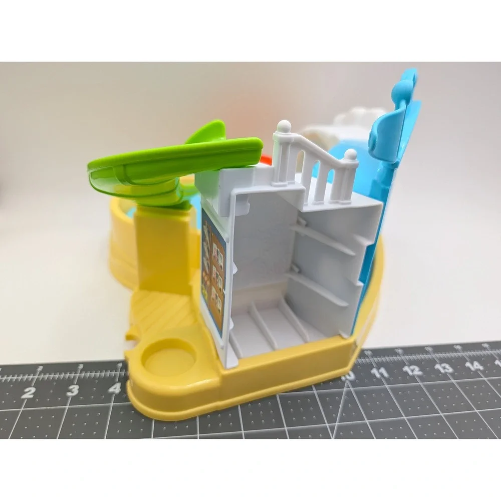 Fisher Price Little People Aquarium BGC32 Yellow‎ Blue Slide Pool 2013